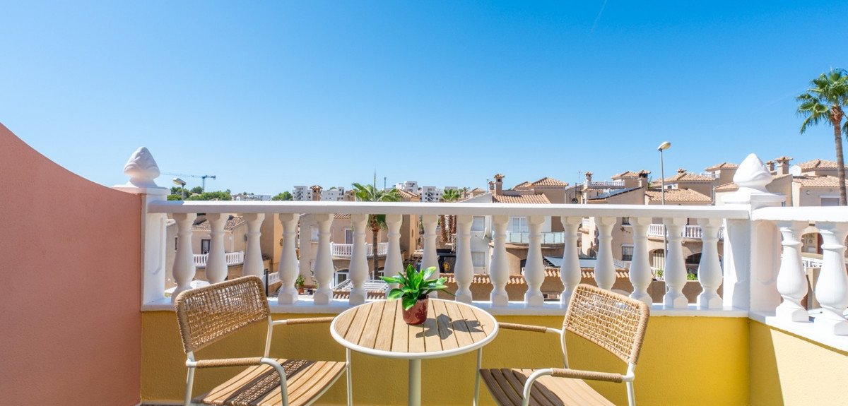 2 Bed Townhouse in Orihuela Costa
