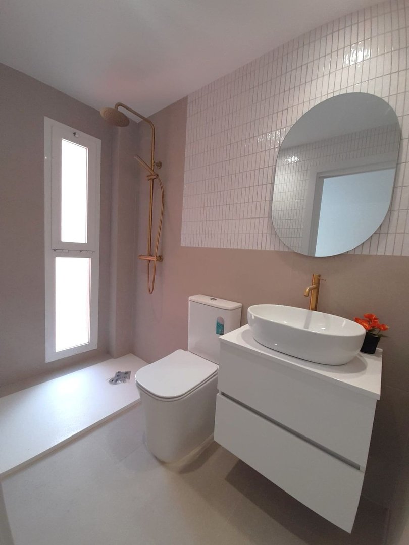 1 Bed Middle Floor Apartment in Málaga Centro