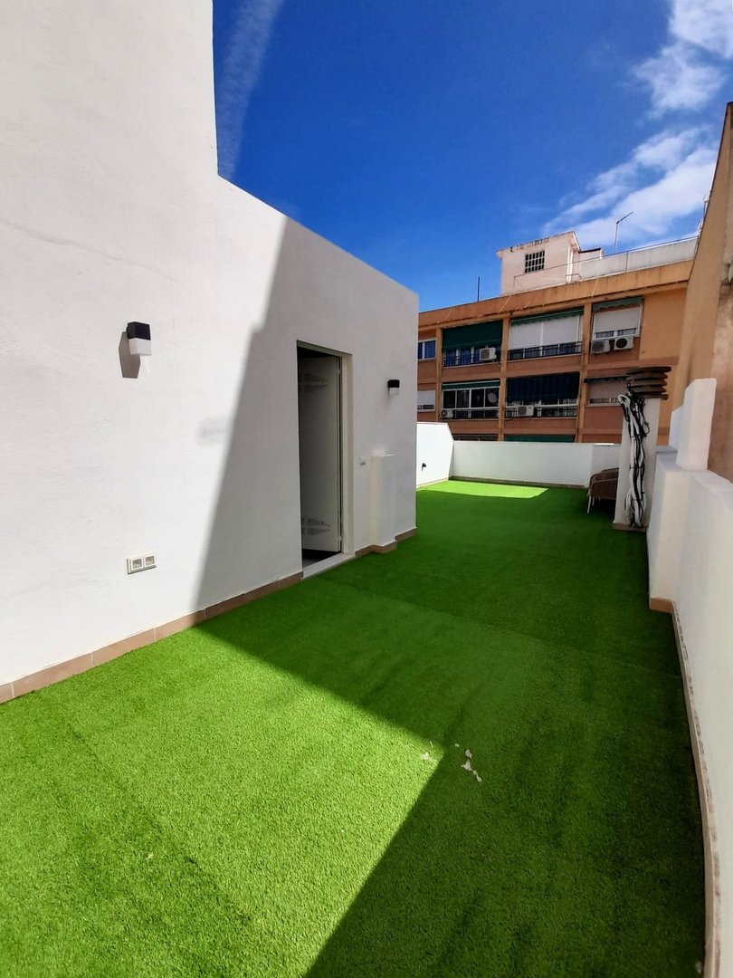 1 Bed Middle Floor Apartment in Málaga Centro