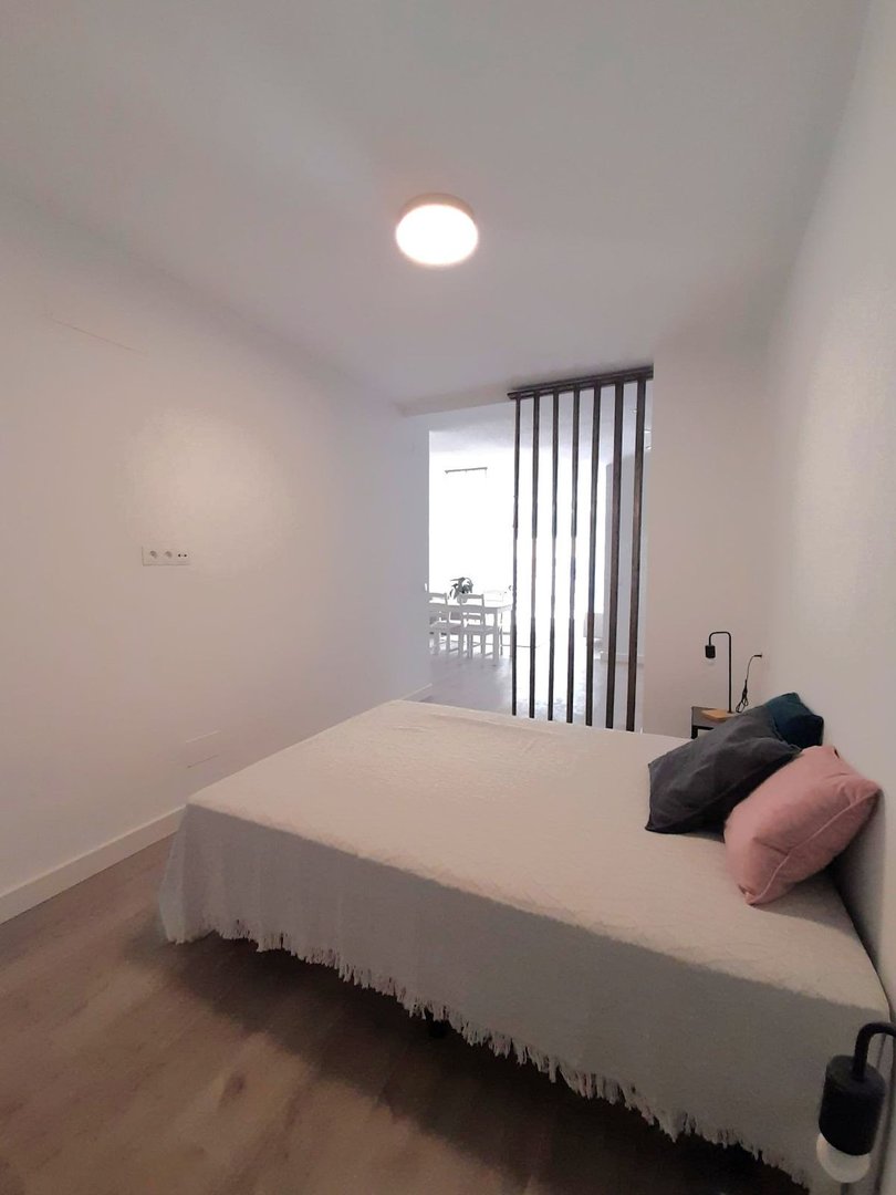 1 Bed Middle Floor Apartment in Málaga Centro