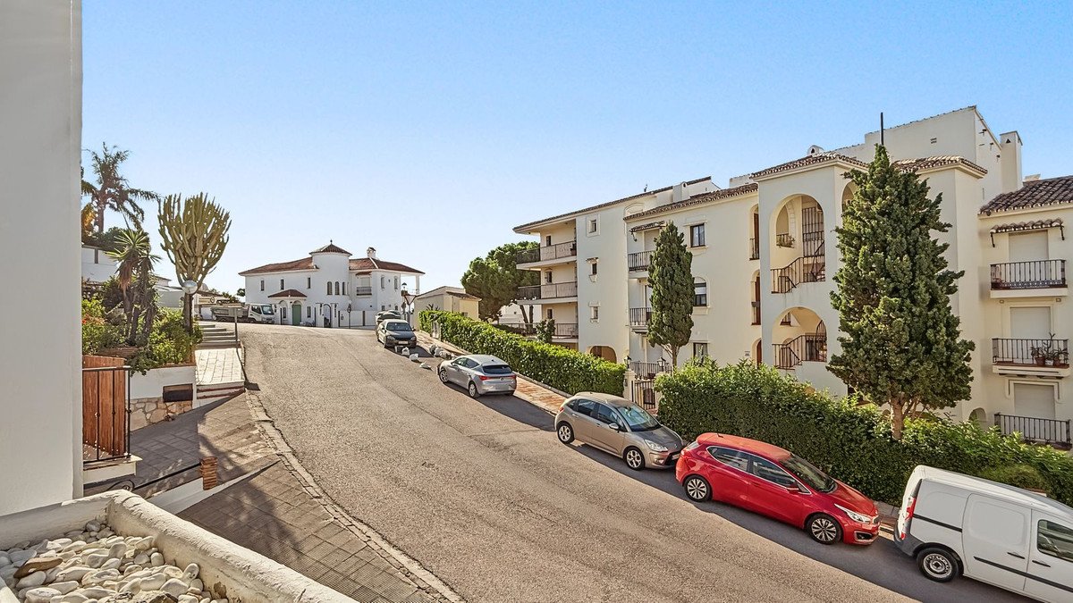 2 Bed Ground Floor Apartment in Mijas Costa
