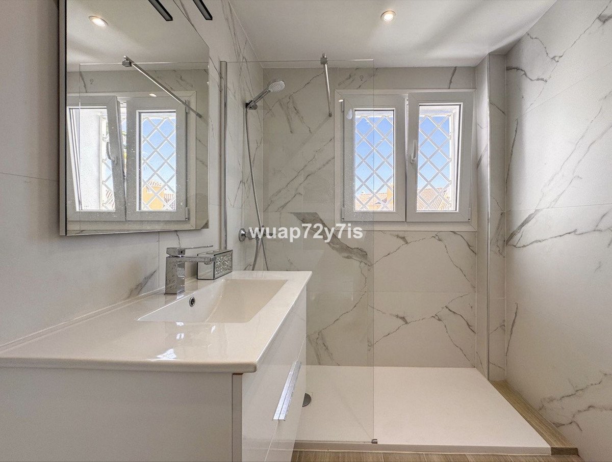 3 Bed Penthouse in Bel Air