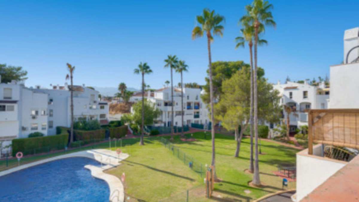 3 Bed Middle Floor Apartment in Marbella
