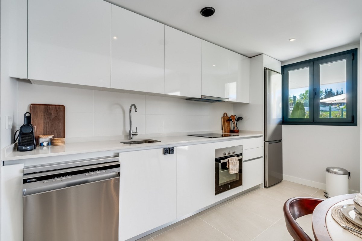 2 Bed Ground Floor Apartment in Estepona