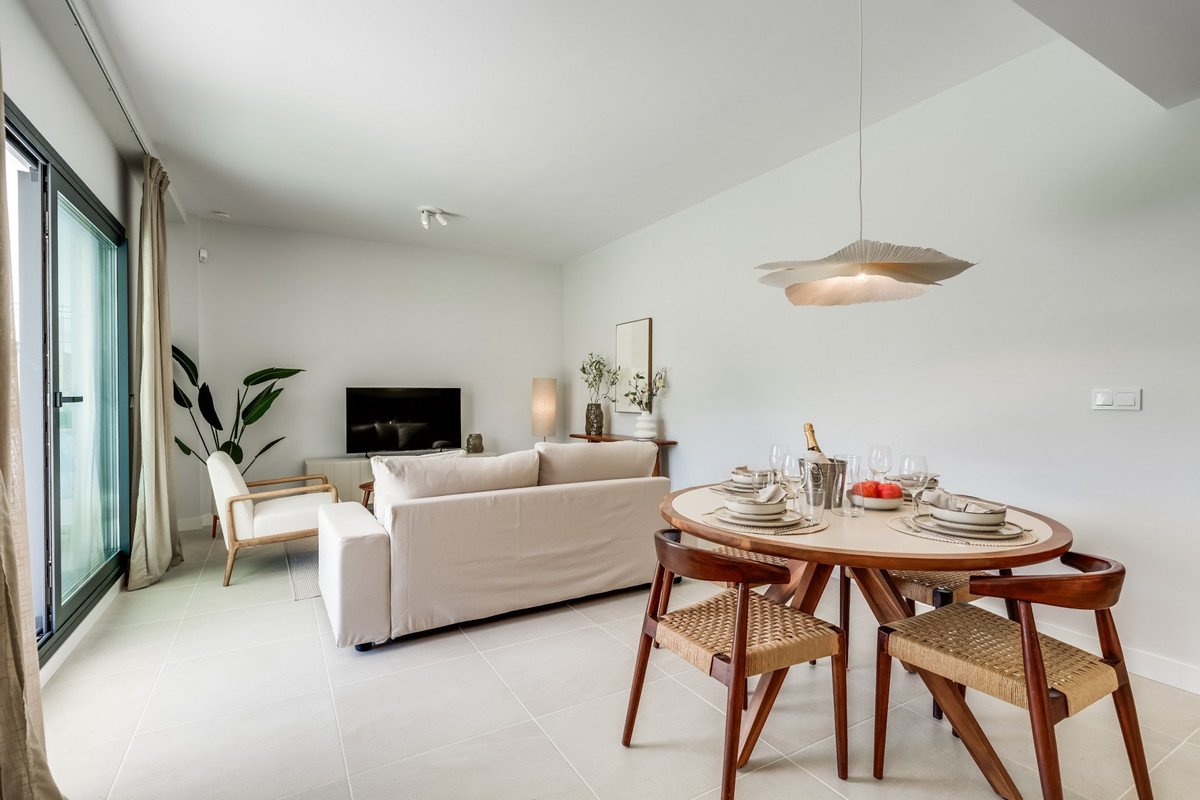 2 Bed Ground Floor Apartment in Estepona