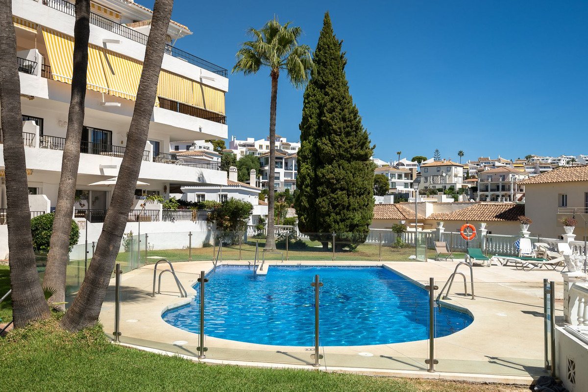 3 Bed Middle Floor Apartment in Riviera del Sol