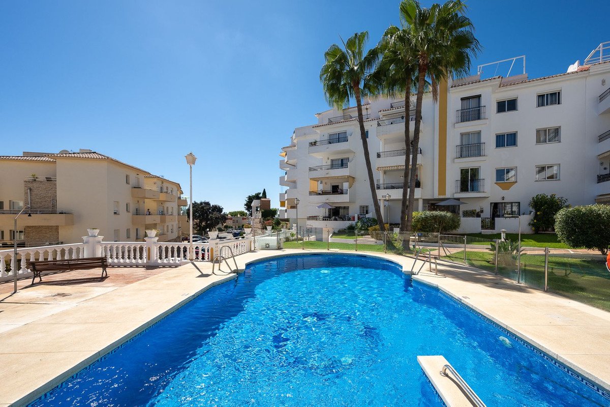 3 Bed Middle Floor Apartment in Riviera del Sol