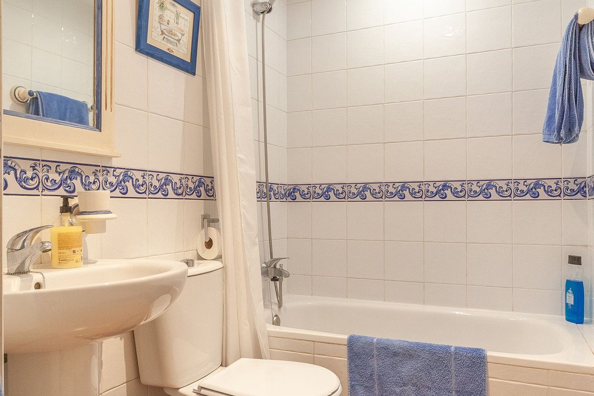 2 Bed Ground Floor Apartment in Elviria