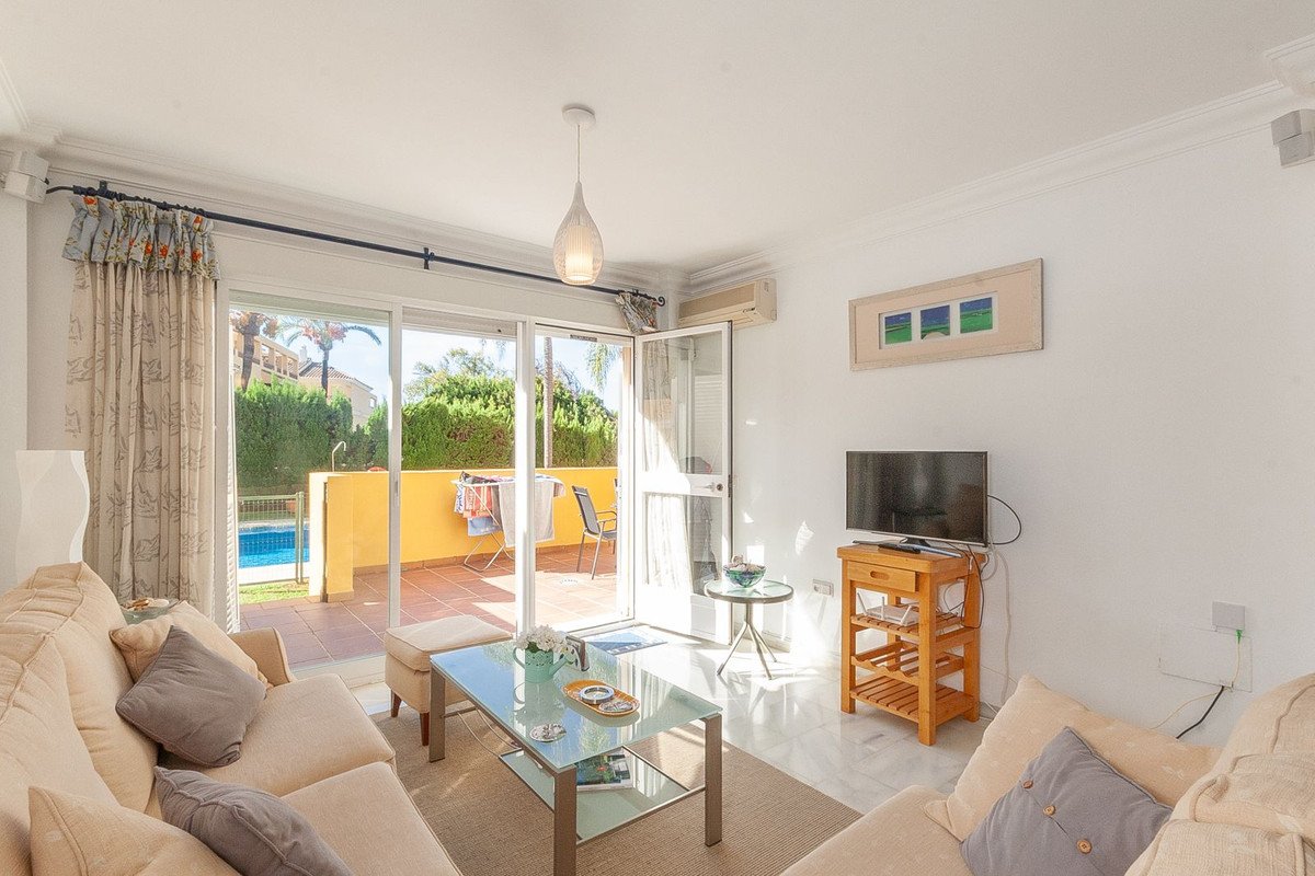 2 Bed Ground Floor Apartment in Elviria