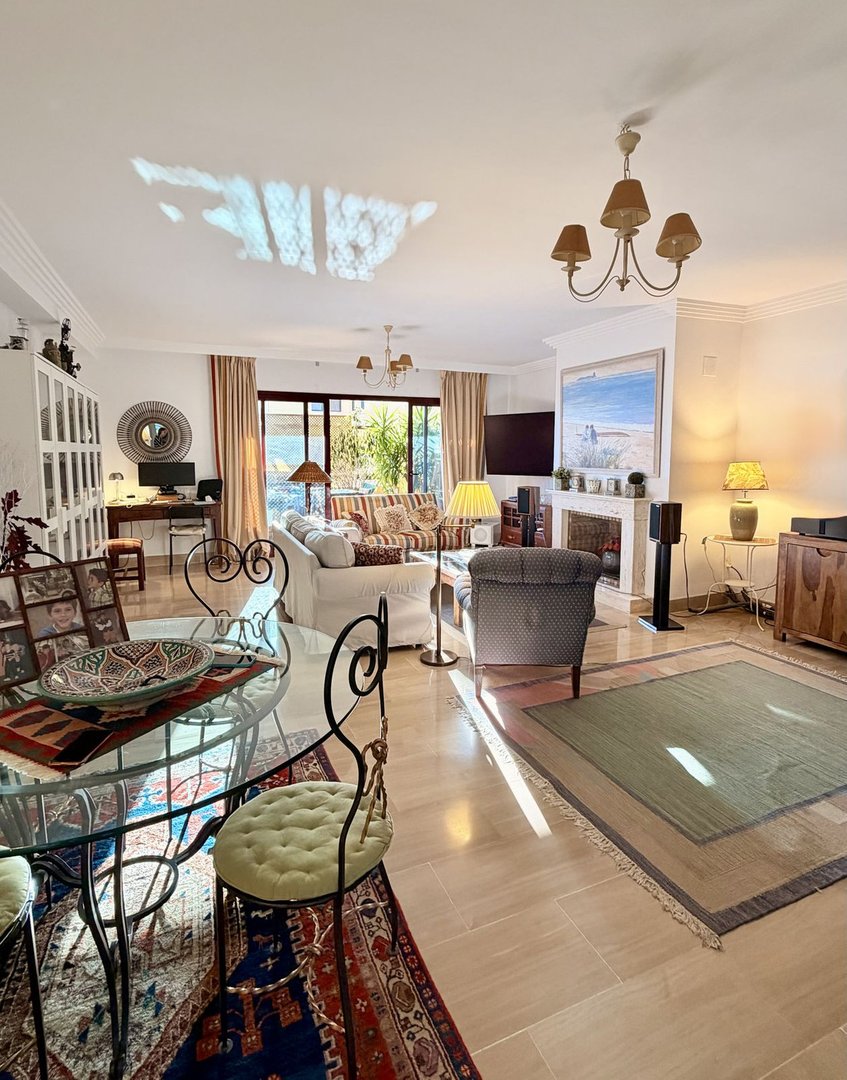 2 Bed Middle Floor Apartment in Sotogrande