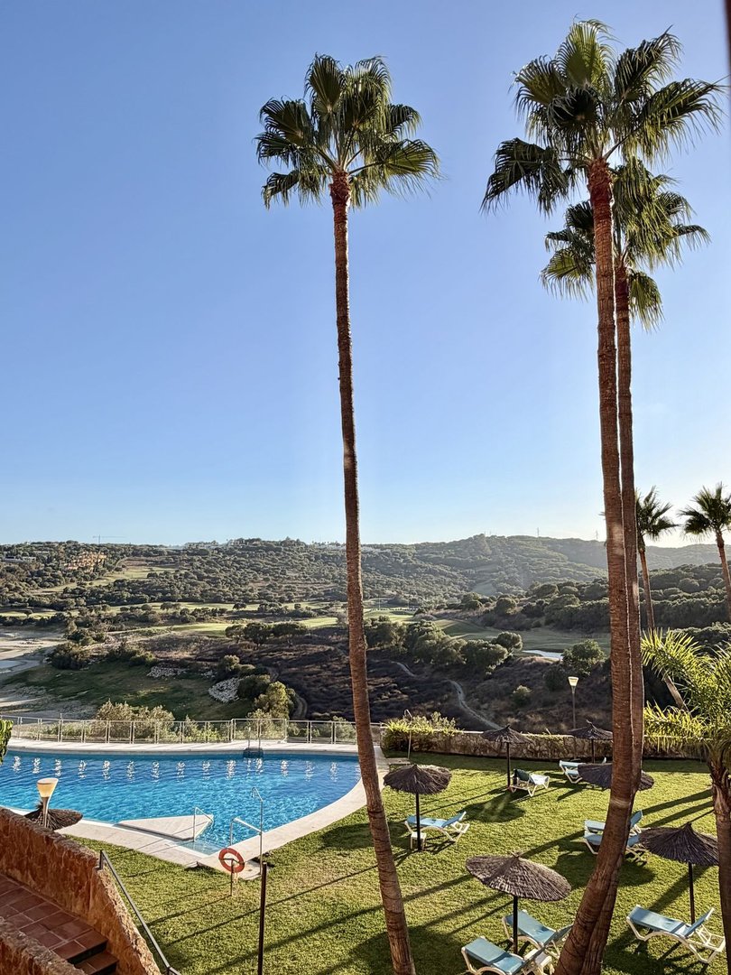 2 Bed Middle Floor Apartment in Sotogrande