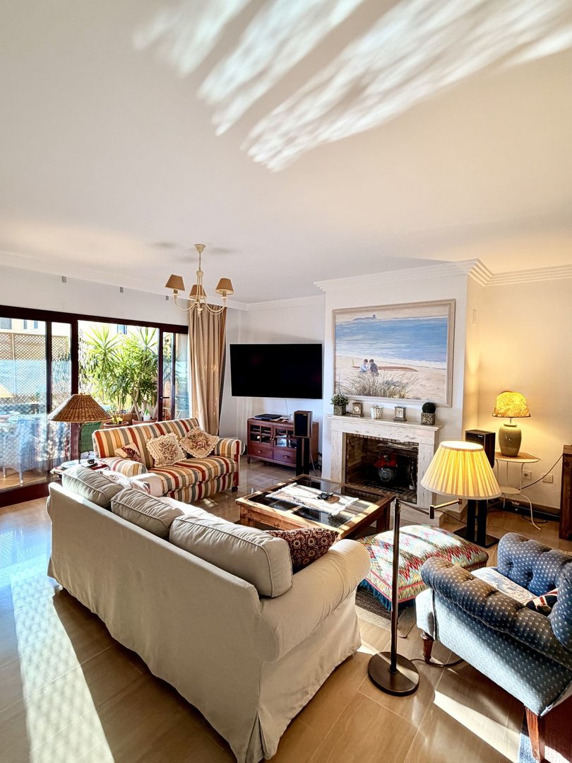 2 Bed Middle Floor Apartment in Sotogrande