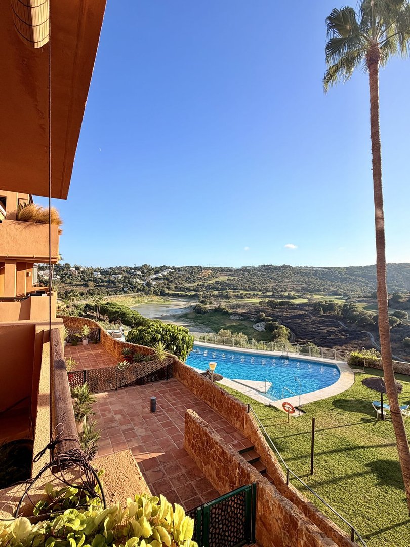 2 Bed Middle Floor Apartment in Sotogrande