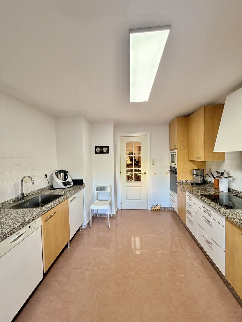 2 Bed Middle Floor Apartment in Sotogrande