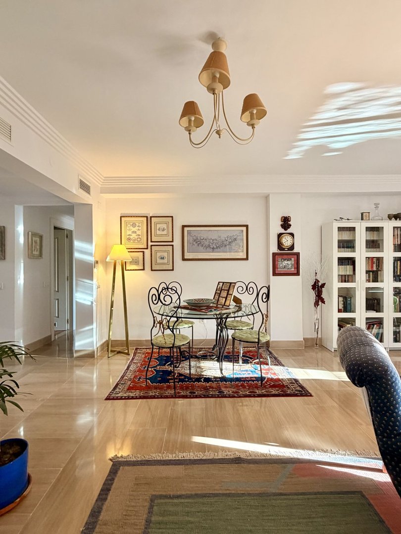 2 Bed Middle Floor Apartment in Sotogrande