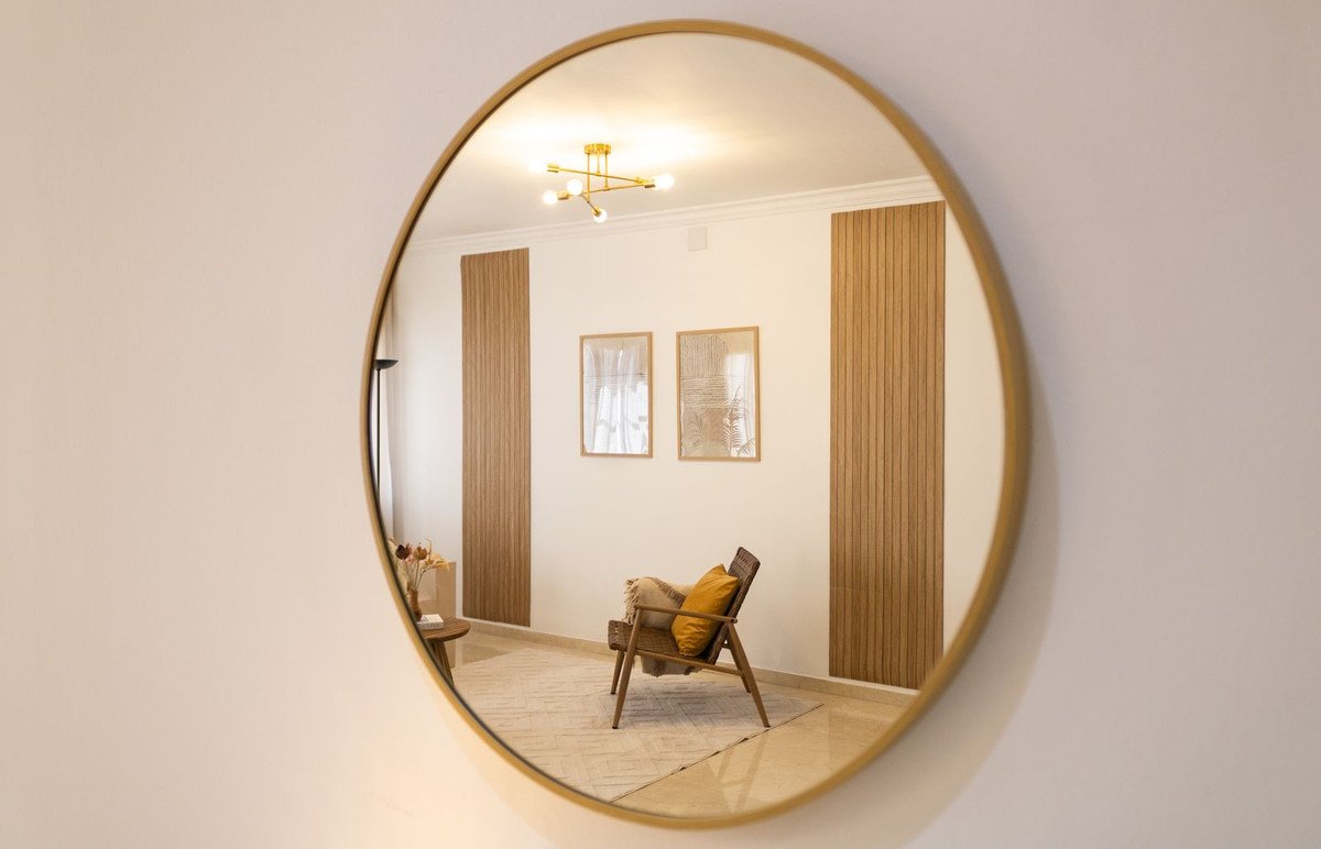 2 Bed Middle Floor Apartment in Puerto Banús