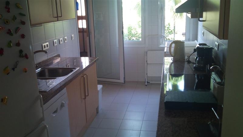 2 Bed Ground Floor Apartment in La Duquesa