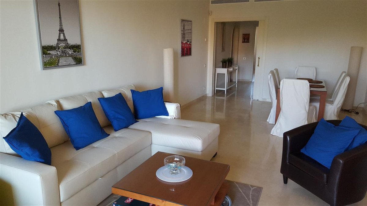 2 Bed Ground Floor Apartment in La Duquesa