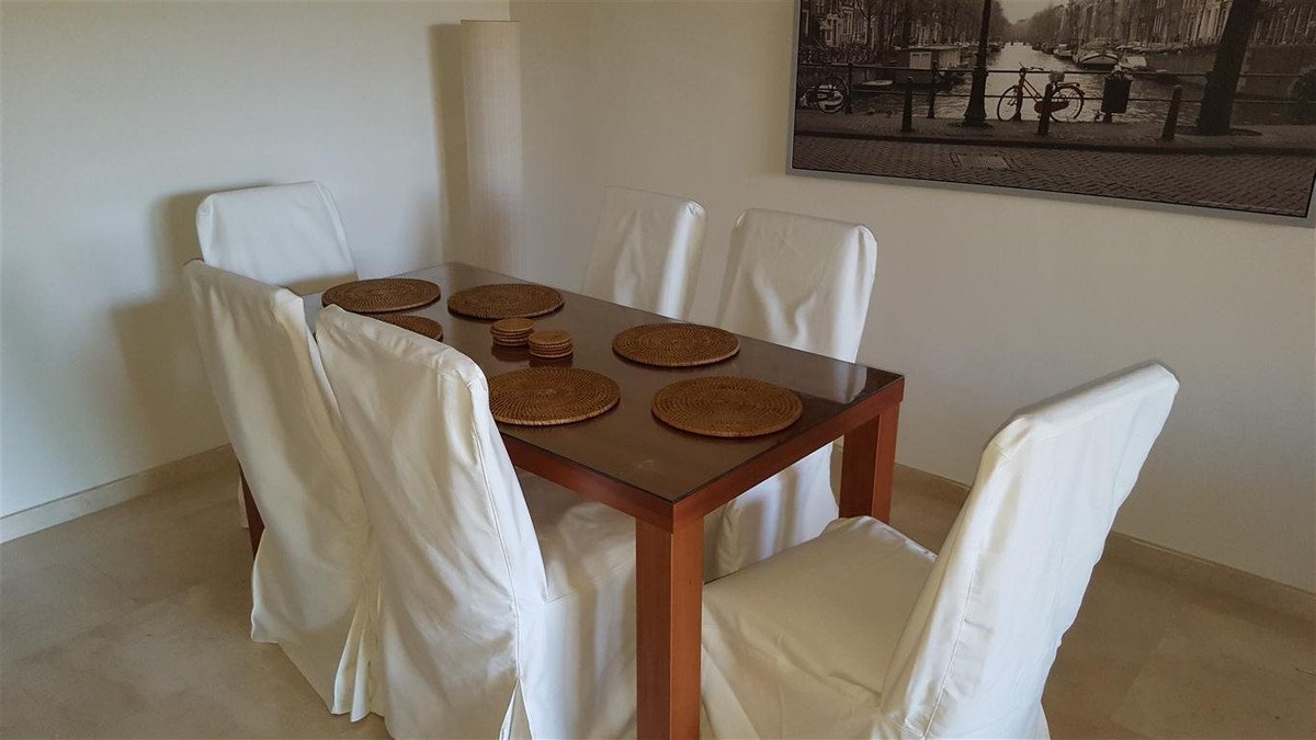 2 Bed Ground Floor Apartment in La Duquesa