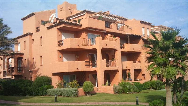 2 Bed Ground Floor Apartment in La Duquesa