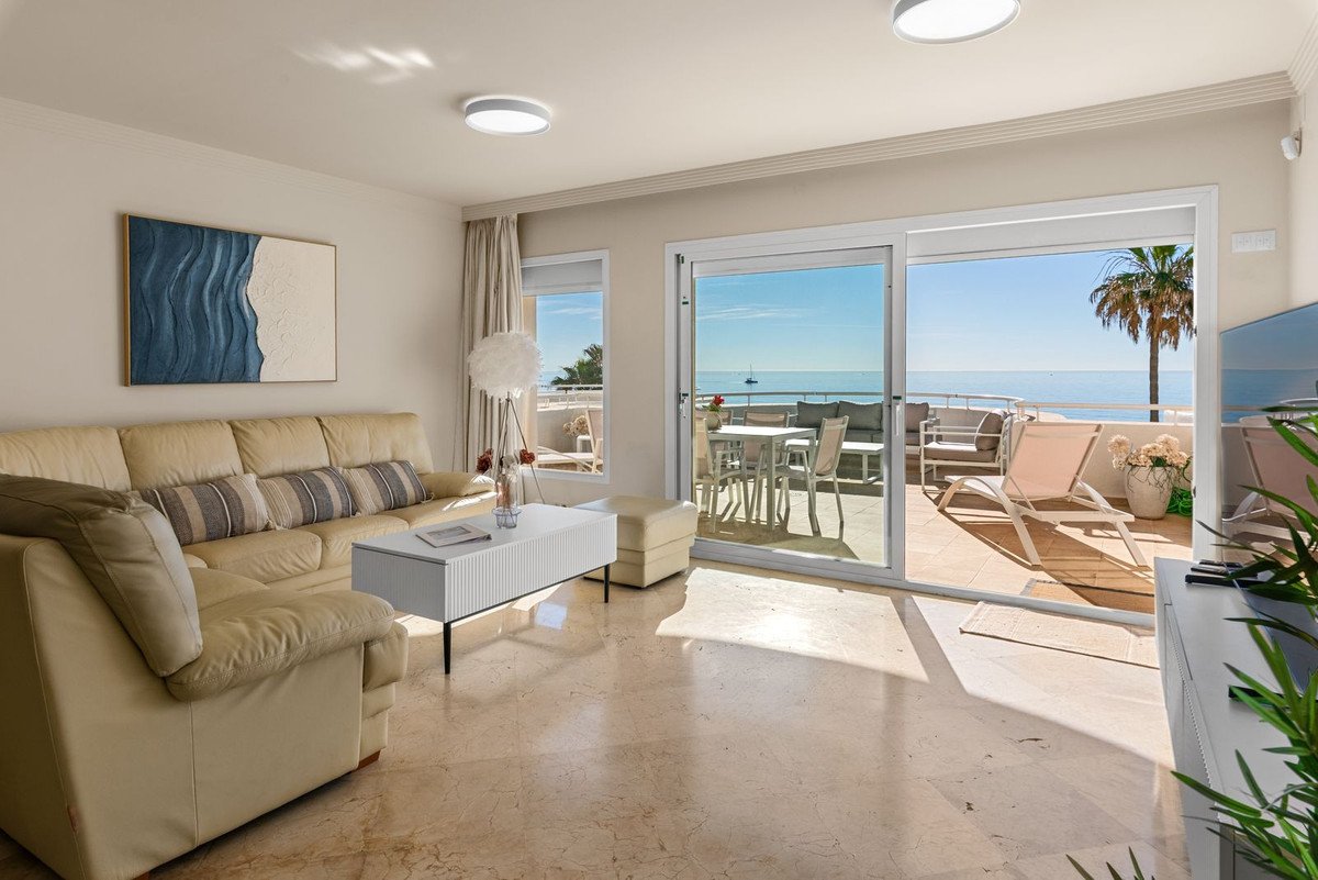 2 Bed Ground Floor Apartment in Estepona