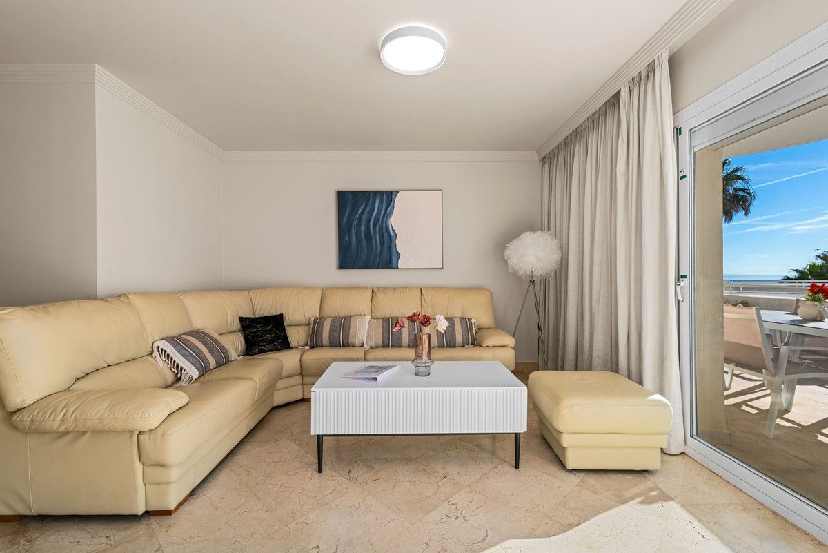 2 Bed Ground Floor Apartment in Estepona