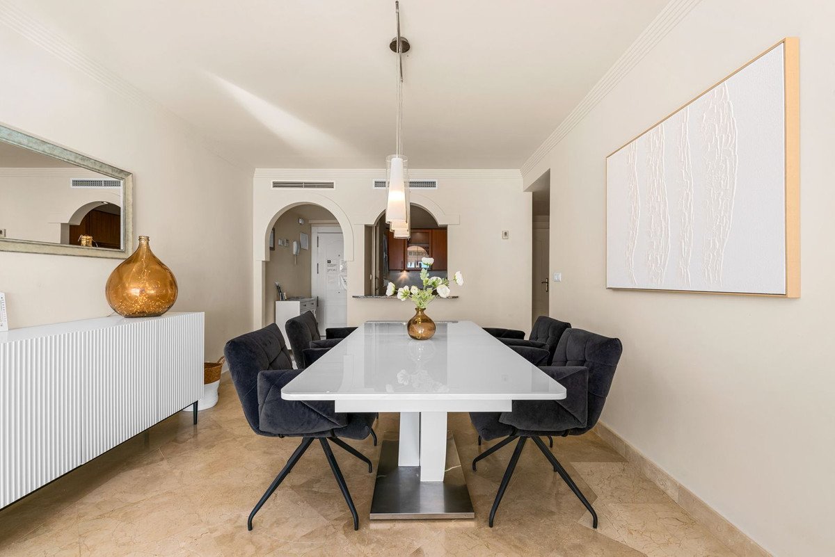 2 Bed Ground Floor Apartment in Estepona
