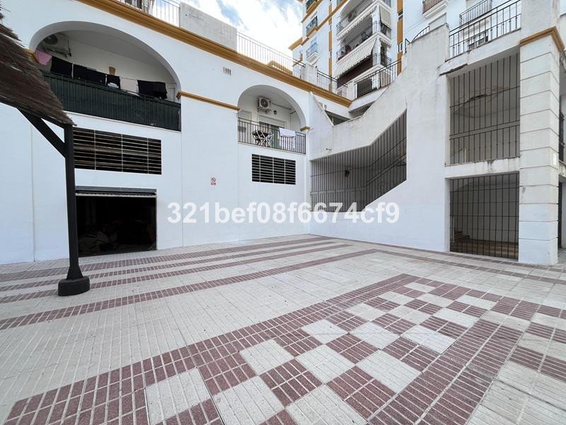 Commercial in Estepona