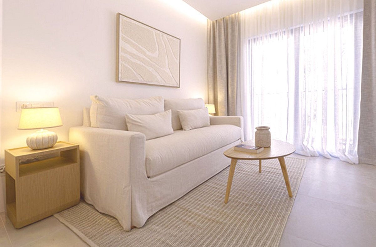 4 Bed Semi-Detached House in Los Pacos