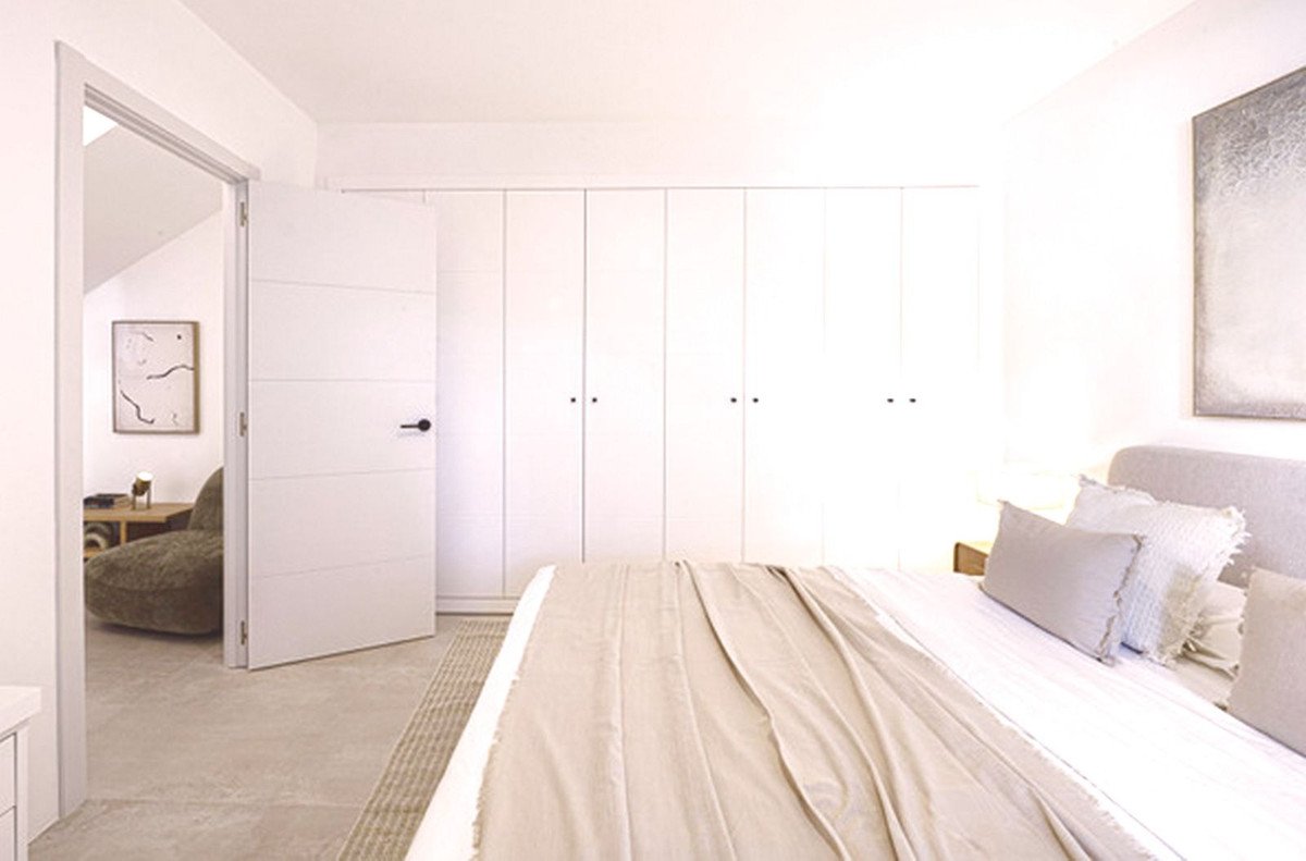 4 Bed Semi-Detached House in Los Pacos