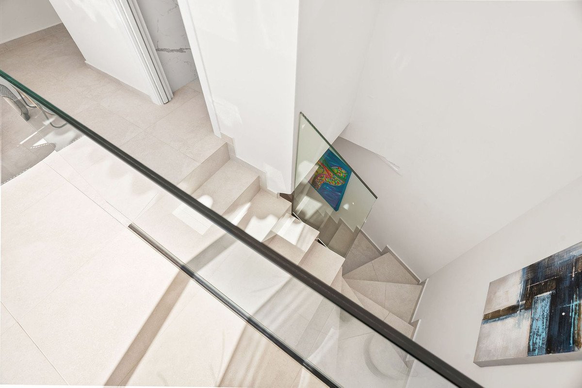 3 Bed Penthouse Duplex in Nueva Andalucía