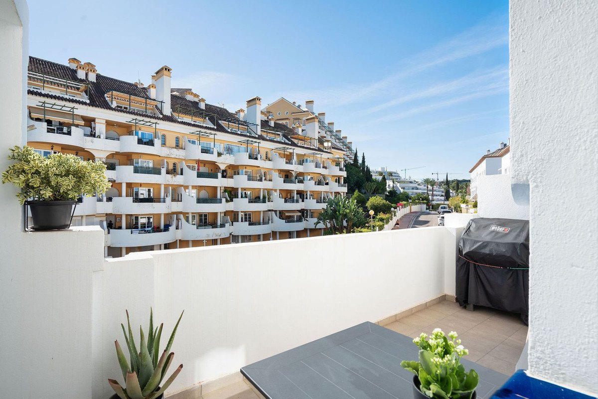 3 Bed Penthouse Duplex in Nueva Andalucía