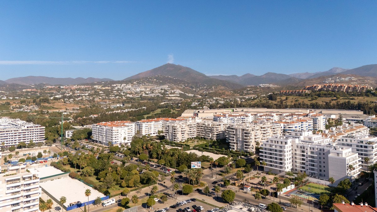 4 Bed Penthouse in La Campana