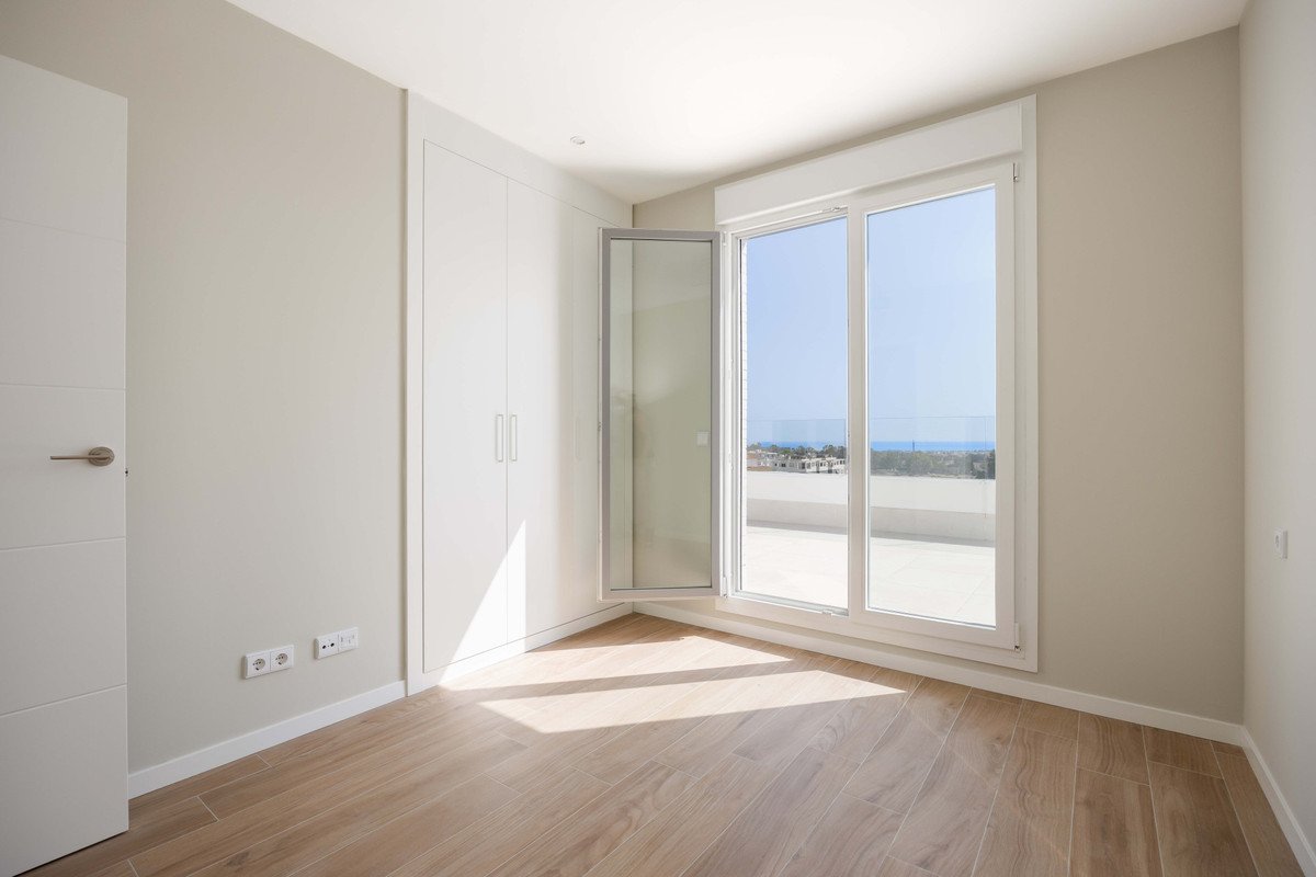 4 Bed Penthouse in La Campana