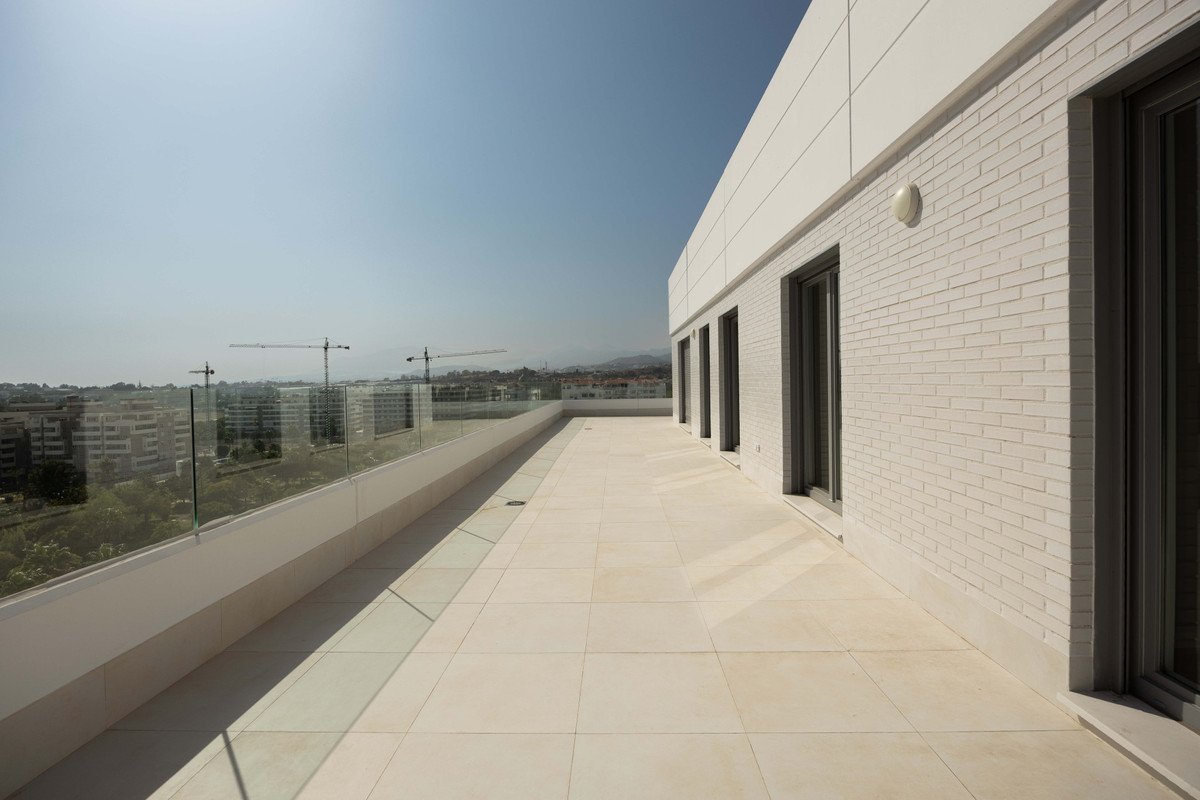 4 Bed Penthouse in La Campana