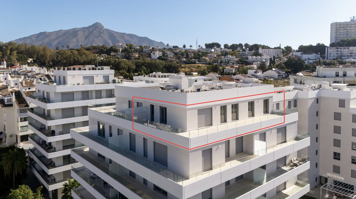 4 Bed Penthouse in La Campana