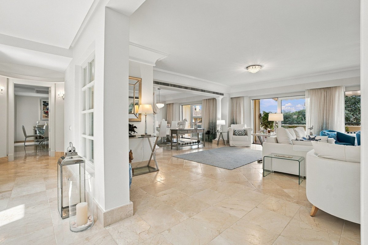 4 Bed Penthouse Duplex in Sotogrande Alto