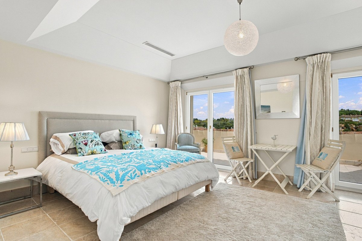 4 Bed Penthouse Duplex in Sotogrande Alto