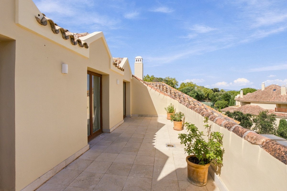 4 Bed Penthouse Duplex in Sotogrande Alto