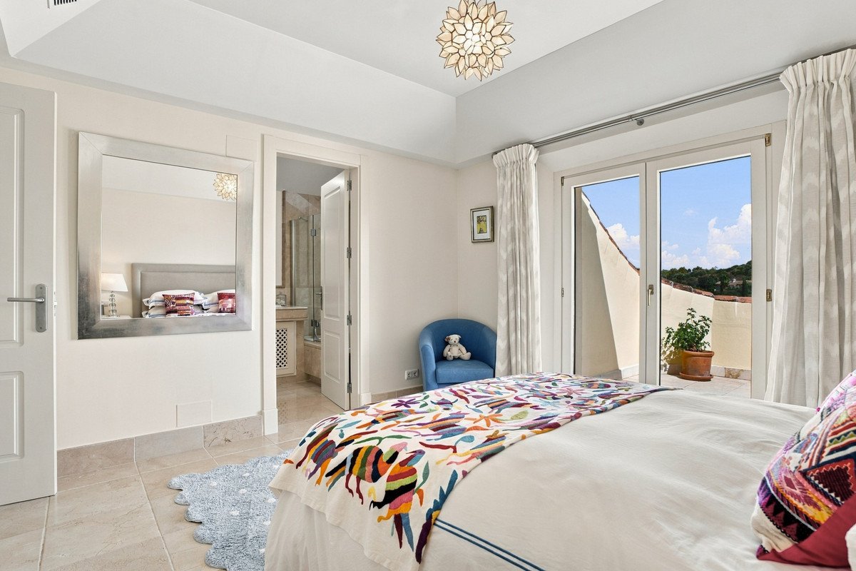 4 Bed Penthouse Duplex in Sotogrande Alto