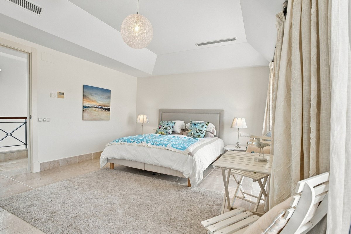 4 Bed Penthouse Duplex in Sotogrande Alto