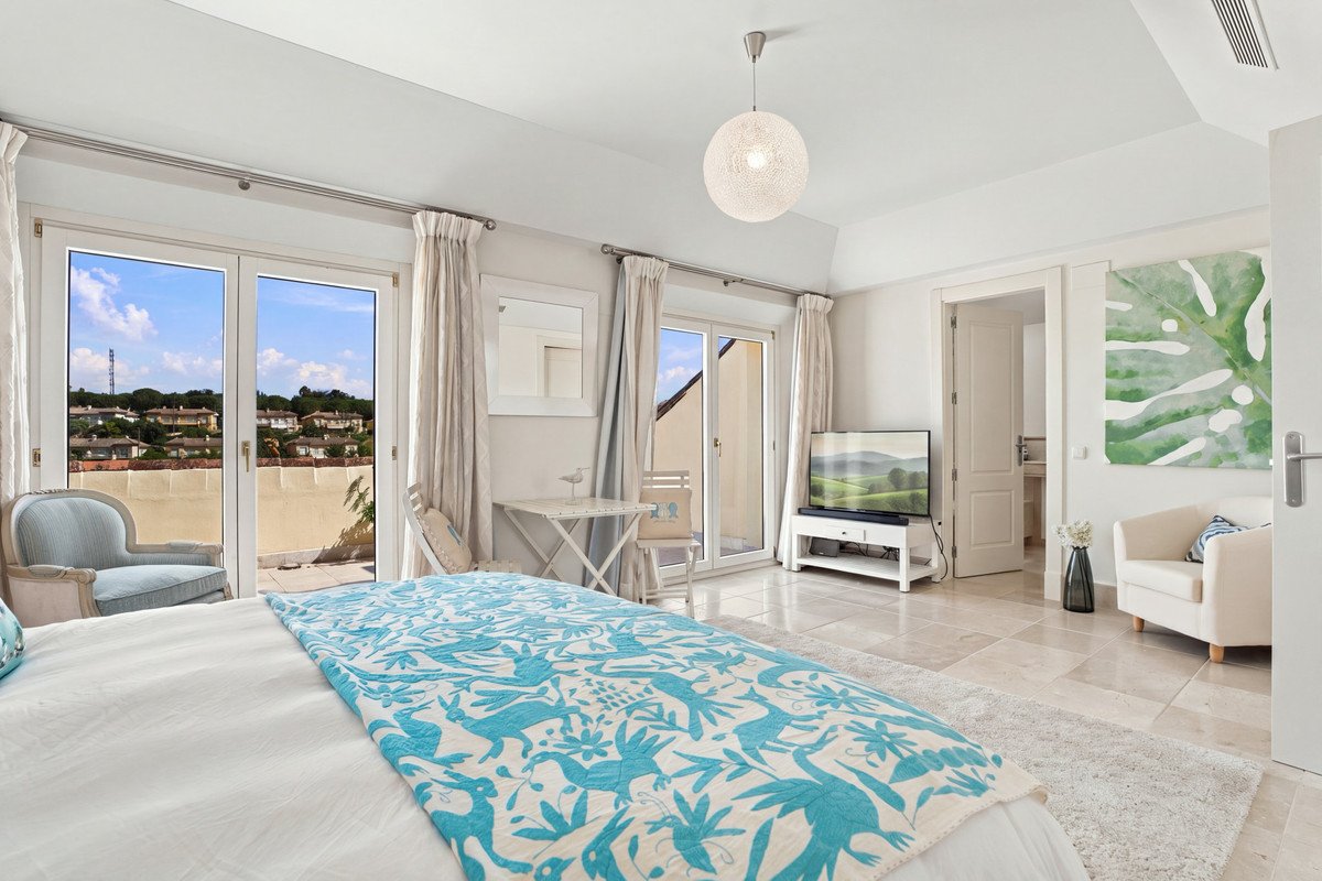 4 Bed Penthouse Duplex in Sotogrande Alto