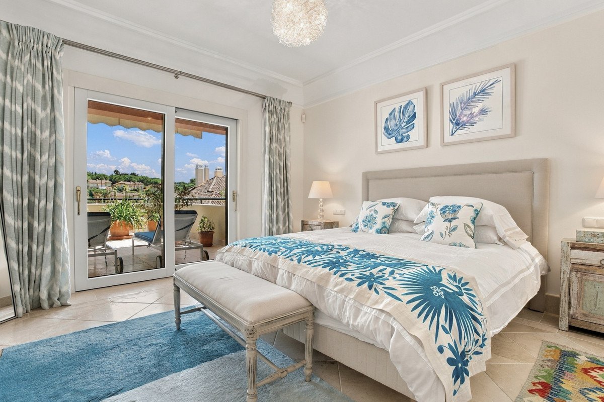 4 Bed Penthouse Duplex in Sotogrande Alto