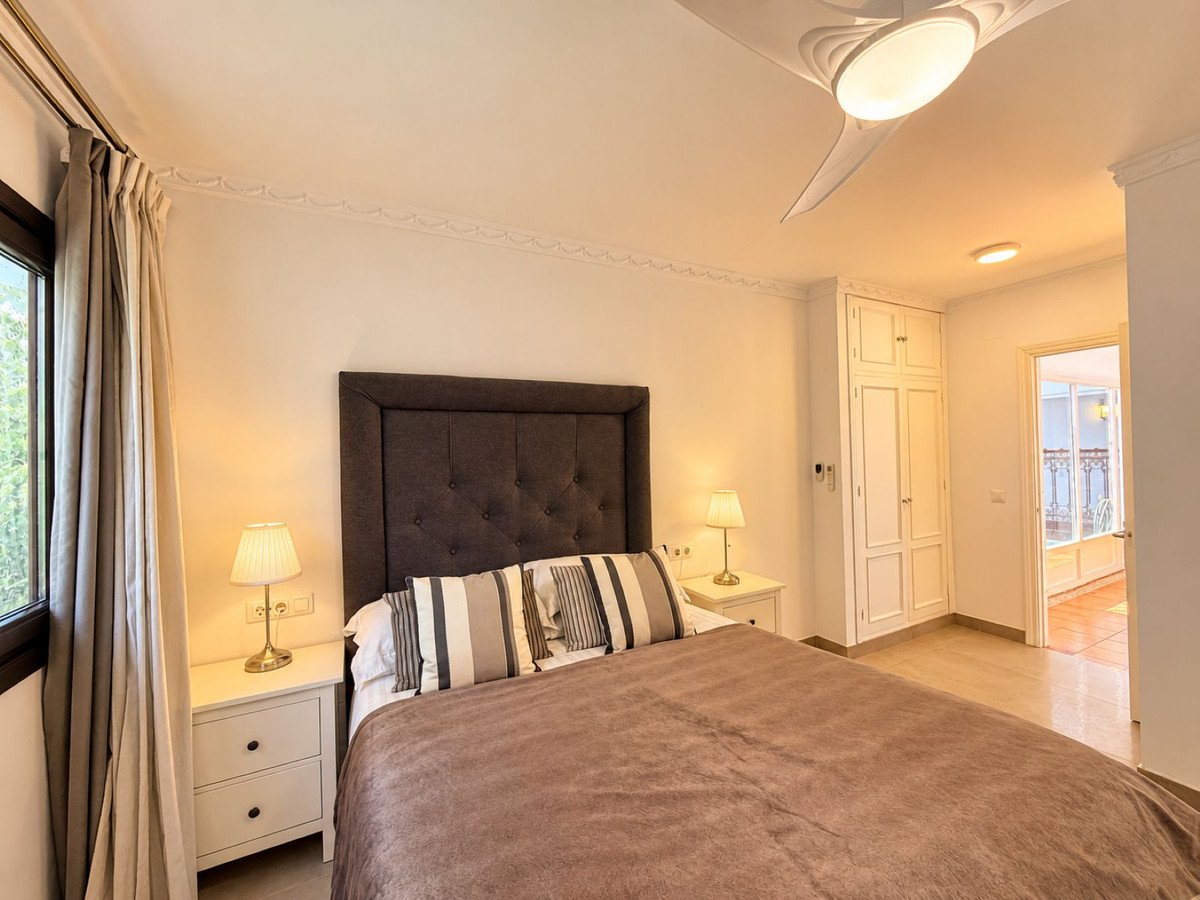 5 Bed Detached Villa in El Paraiso