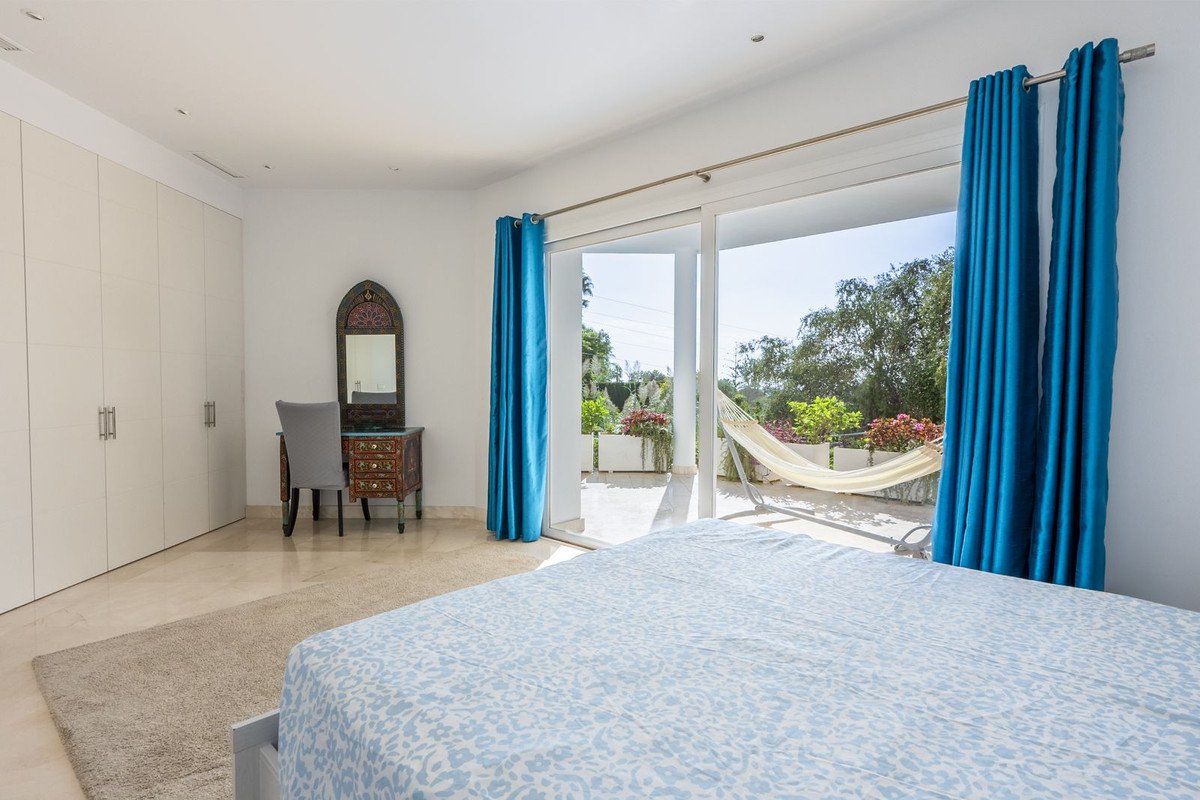 5 Bed Detached Villa in El Rosario