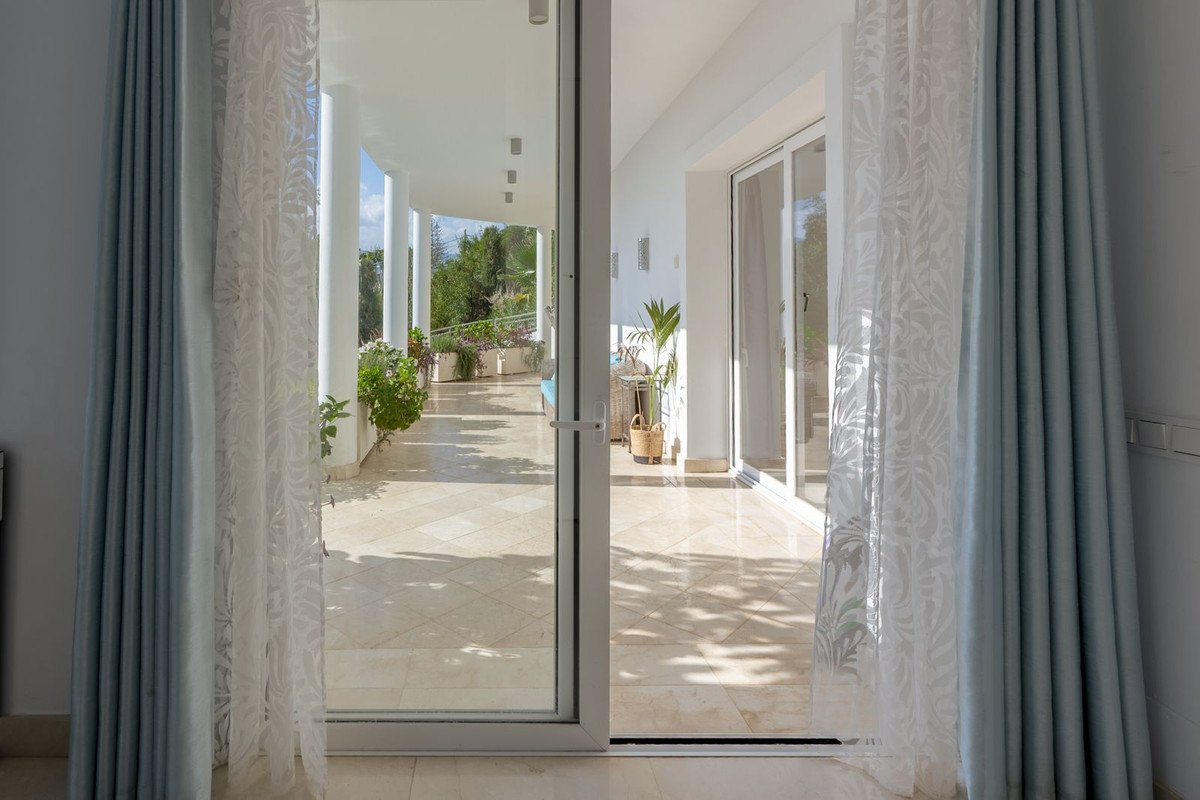5 Bed Detached Villa in El Rosario