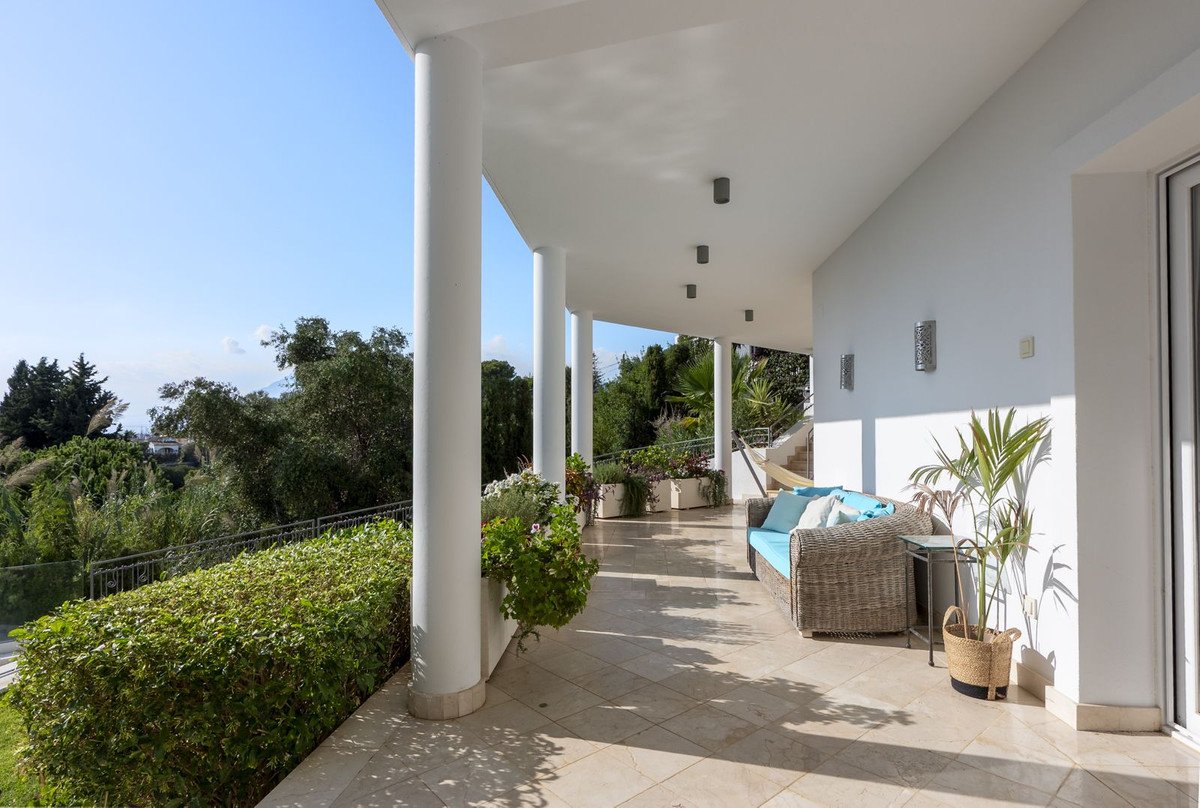 5 Bed Detached Villa in El Rosario