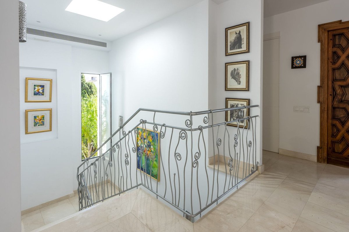 5 Bed Detached Villa in El Rosario