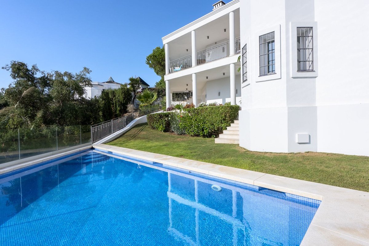 5 Bed Detached Villa in El Rosario