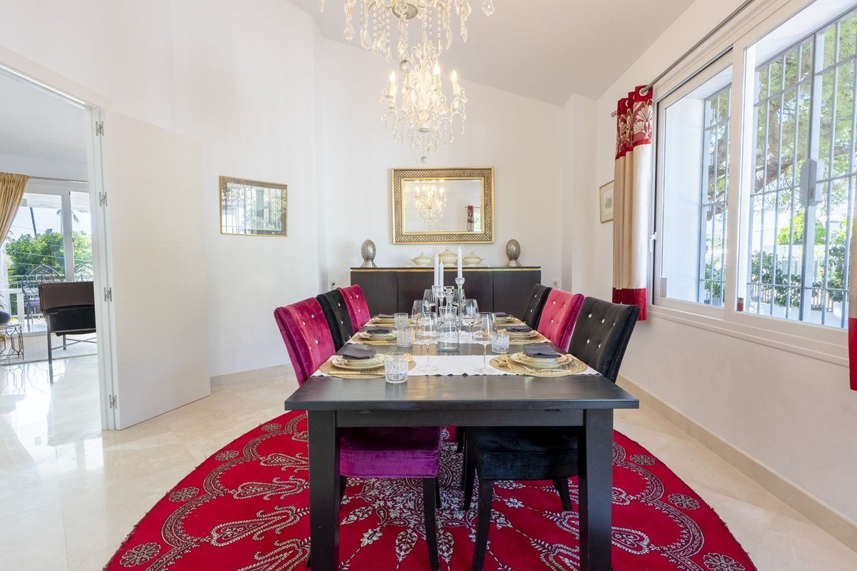 5 Bed Detached Villa in El Rosario